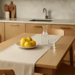 Come sfruttare il runner da tavola in cucina? Un dettaglio che moltiplica eleganza e ordine